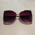 QPeClou 2020 New Luxury Pearl Sunglasses Women Fashion Oversized Metal Hollow Sun Glasses Ladies Clear Glasses Frame Spectacles.