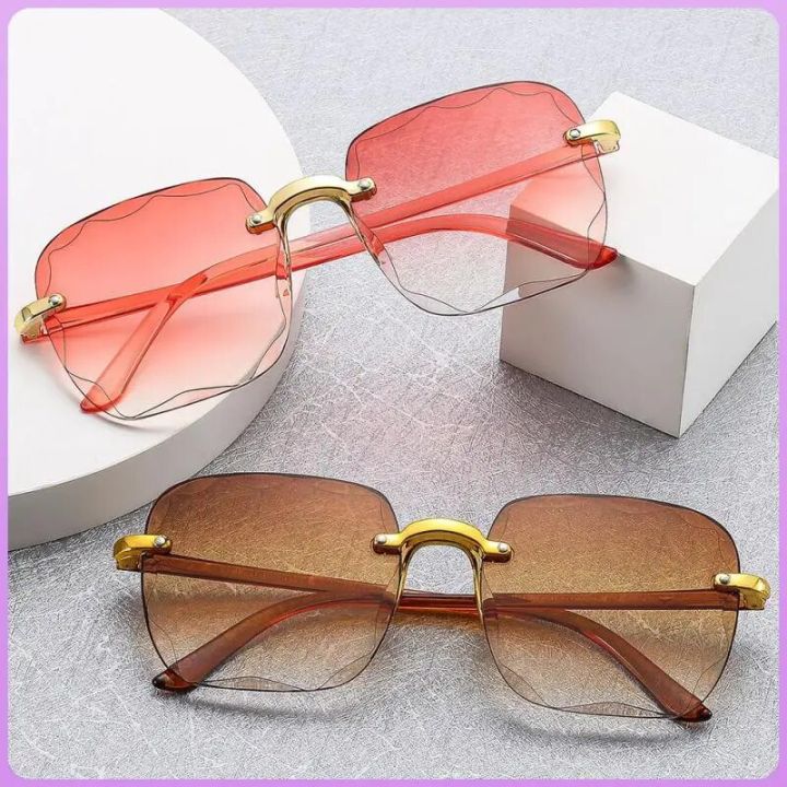 Frameless%20Sunglasses%20For%20Woman%20Summer%20Gradient%20UV%20Protection%20Sunglasses%20With%20Diamonds%20Vintage%20Personality%20Sun%20Glasses%20-%20Image%204