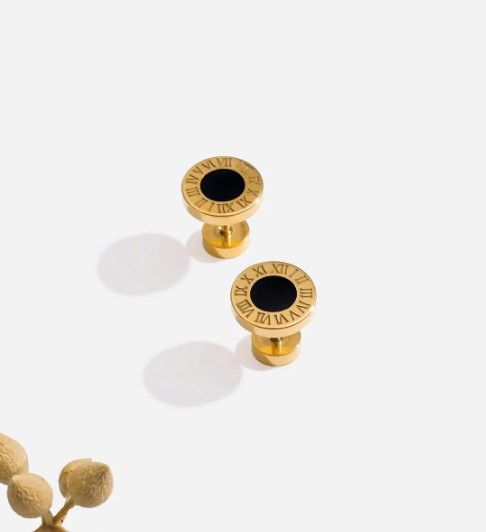 8mm%20Zircon%20Roman%20Numerals%20Stud%20Earrings%20For%20Men%20-%20Image%202