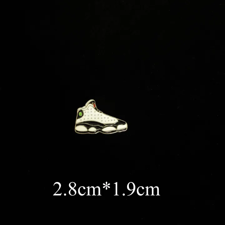 Cartoon%20Brooch%20Ins%20Alloy%20Blue%20Stitch%20Cute%20Badge%20Classic%20Anime%20Pin%20Personality%20Trend%20Accessories%20-%20Image%204