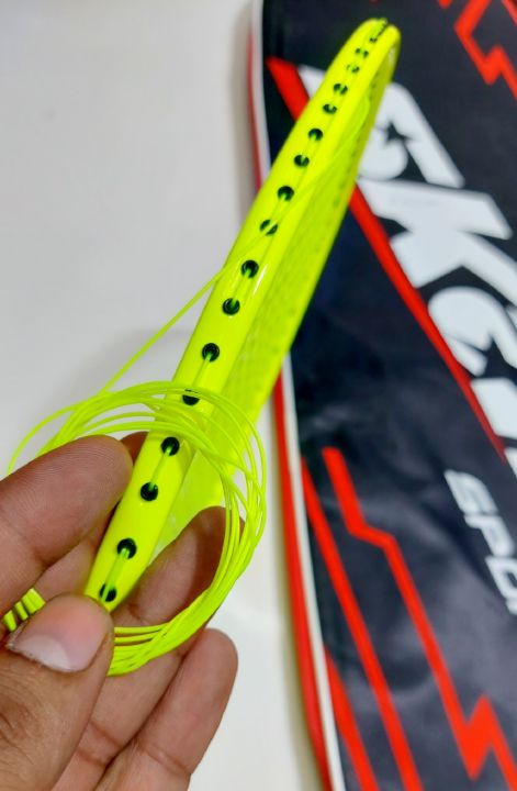 Skalo%20Badminton%20Racket%20String%20Tension%2032%20LBS%20Mashing%20Gadding%20Fully%20complete%20Racket%20-%20Image%204