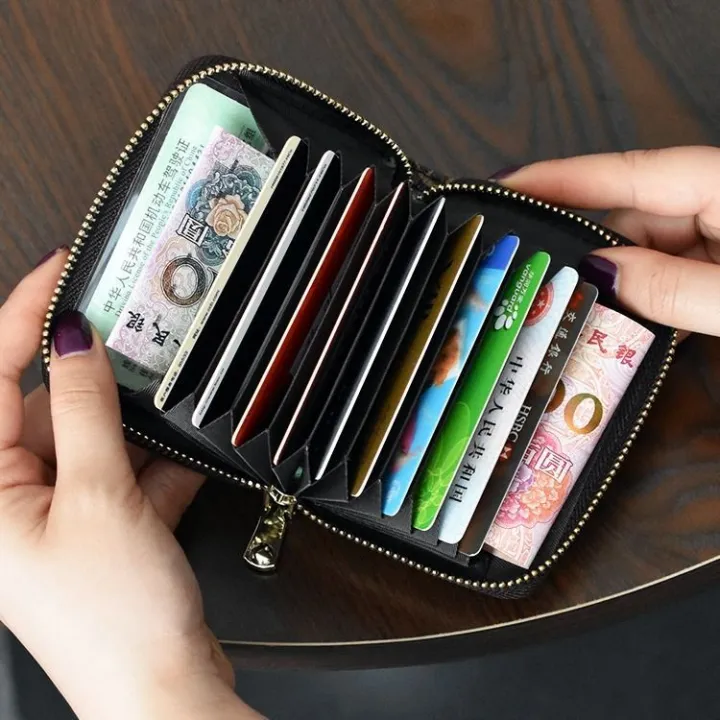 Dedit%20or%20Credit%20Card%20Holder%20with%20Wallet%20For%20Men%20-%20Image%206