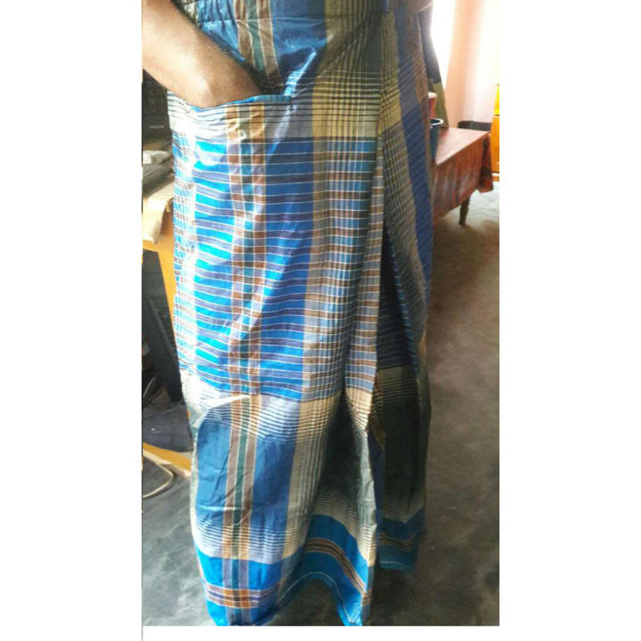 Pocket%20Lungi%20-%20SR%20Tarun%20Lungi%20-%20100%25%20cotton%20-%20Exclusive%20Design%20-%20Paka%20Rong%20-%20Selai%20Kora%20-%20Stitched%20-%20Lungi%20For%20Men%20-%205.5%20Hand%20Lungi%20-%20Image%203