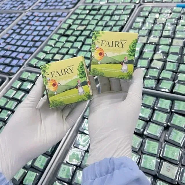 Green%20Tea%20Glutathione%20Fairy%20Scrub%20Soap%20for%20Face%20and%20Body,%20Gentle%20Exfoliating%20Texture%20(Thailand)%20-%20Image%208