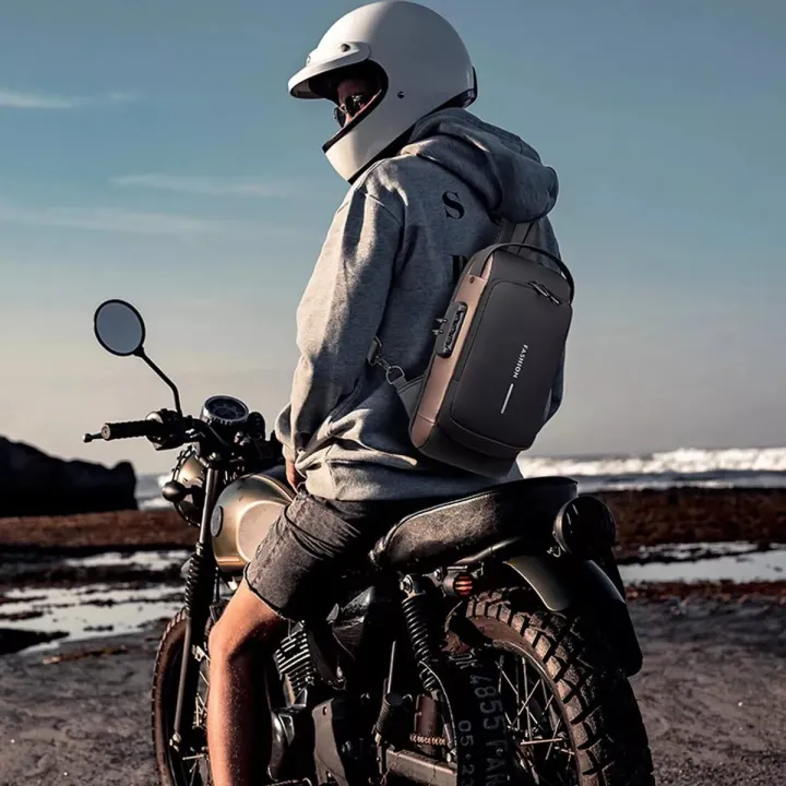 Anti-theft%20Travel%20Bag%20Male%20USB%20Charging%20Chest%20Bag%20Pack%20Multifunction%20Patent%20Leather%20Chest%20Bag%20Men%20Waterproof%20Men%20Crossbody%20Bag%20-%20Image%202