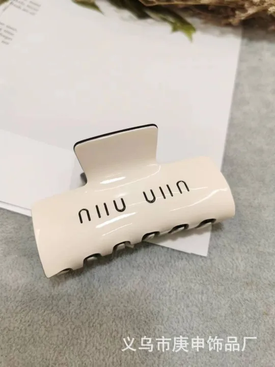 Hair%20accessories,%20Miumiu%20women's%20acetic%20acid%20grip%20large%20shark%20clip,%202024%20new%20high-end%20hair%20clip%20-%20Image%206