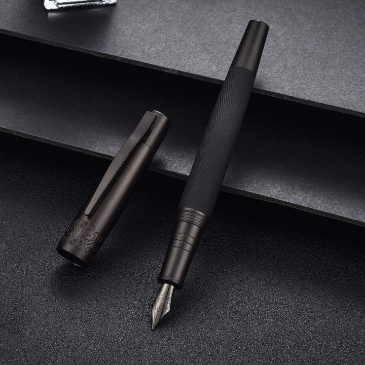 Hongdian%206013%20Matte%20Black%20Fine%20Nib%20Fountain%20Pen%20with%20Metal%20Box%20Titanium%20Black%20Gift%20Pen%20Set%20-%20Image%2010