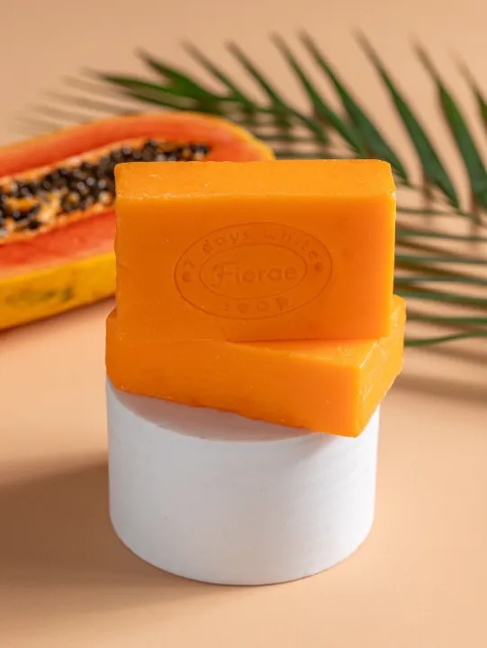 FIORAE%20PAPAYA%20&%20GLUTA%20PLUS%20KOJIC%20WHITENING%20SOAP%20165g.%20-%20Image%202