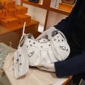Women PU Leather Rivet Studded Shoulder Bag Designer Summer Trend Crossbody Bag New Fashion Exquisite Lady Zipper Messenger Bags.