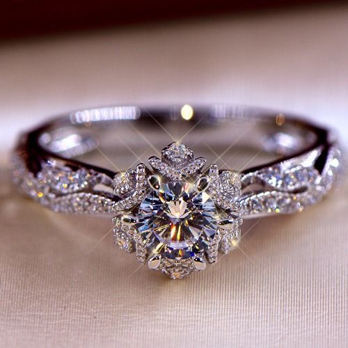 New Cutout Flower Stars Simulation 1 Carat Diamond Ring European and