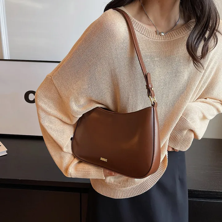 Large%20Capacity%20Tote%20Bag%20for%20Women's%20New%20Trendy%20Shoulder%20Bag%20Simple%20and%20Versatile%20Commuter%20Bag%20Fashion%20Trendy%20Crossbody%20Sling%20Bag%20-%20Image%203