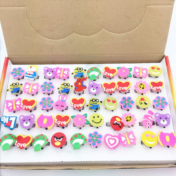 5Pcs%20Luminous%20Rings%20LED%20Diamond%20Flashing%20Finger%20Ring%20Children%20Boys%20Girls%20Rave%20Party%20Glowing%20Rings%20Glow%20In%20The%20Dark%20Toy%20Gifts%20-%20Image%205