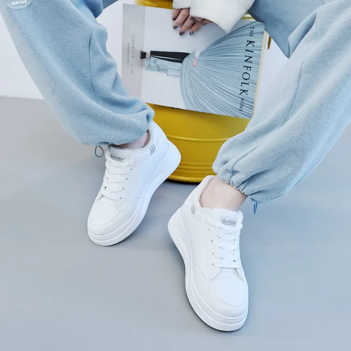 1726%20Velvet%20Small%20White%20Shoes%20Winter%20Women's%20Shoes%20Year%20Leather%20Inner%20Heightened%20Lace-up%20Thick-soled%20Sneakers%202021%20New%20Style%20-%20Image%204
