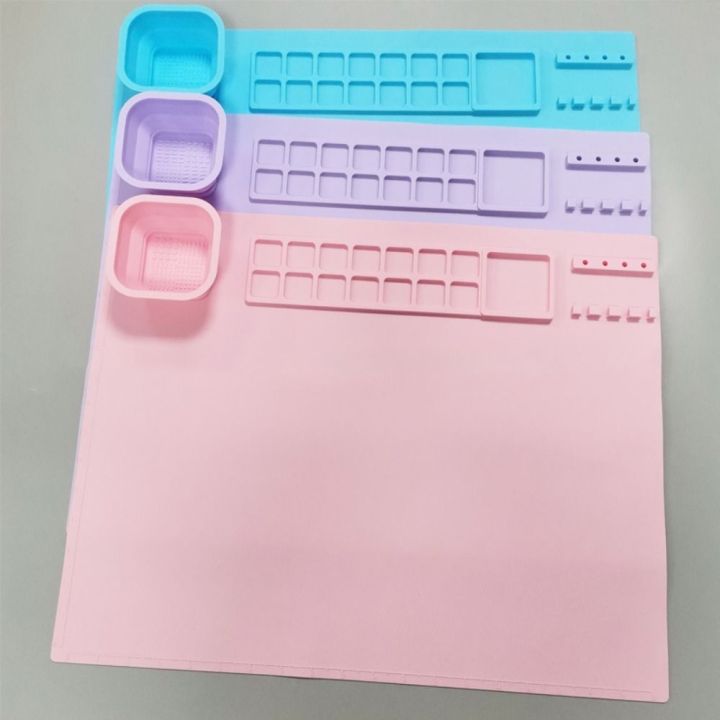 Silicone%20Silicone%20Craft%20Mat%20Durable%20Fast%20Drying%2014%20Grids%20Oil%20Painting%20Sheet%20Washable%20Craft%20Mat%20With%20Cleaning%20Cup%20Painting%20-%20Image%204