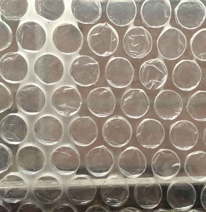 Premium%20Quality%20Bubble%20Wrap%2035%20Yard%20-%20Image%204