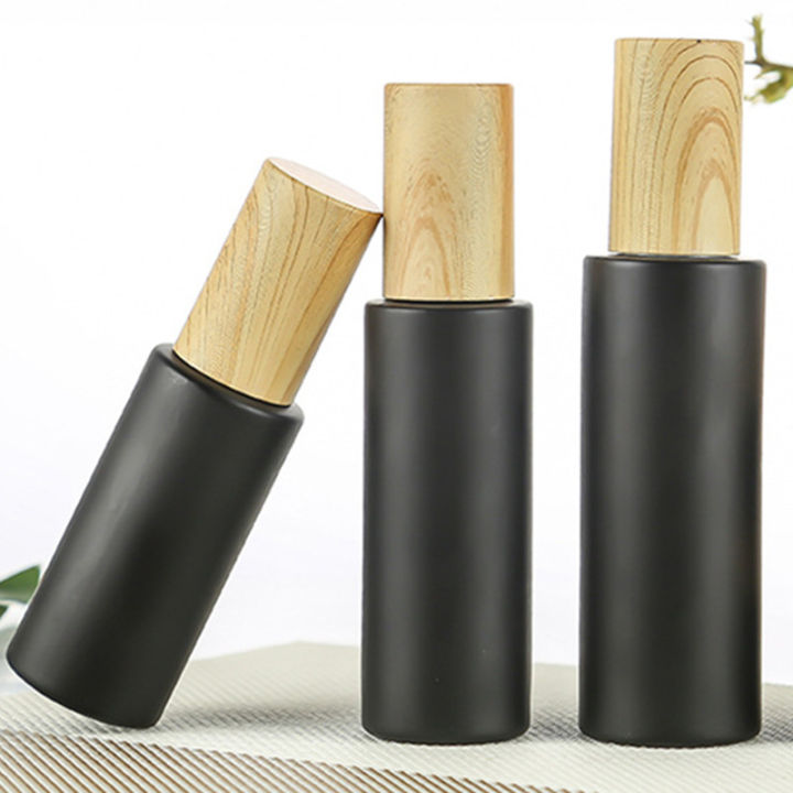 Atomizer%20Glass%20Perfume%20Bottle%20Empty%20Refillable%20Bottle%20Fragrance%20Spray%20Bottle%20with%20Bamboo%20Cap%20-%20Image%204