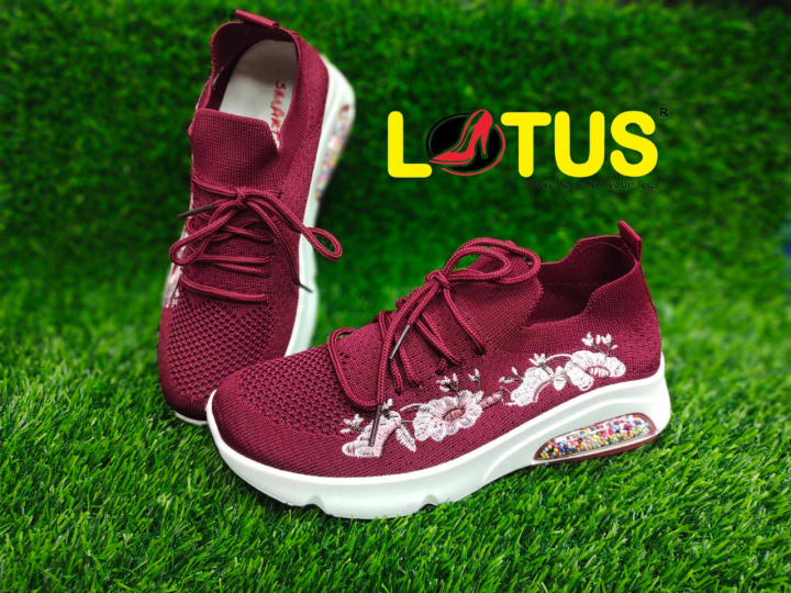 Soft China Stylish Women Sports Shoes Yarn PVC for Gym