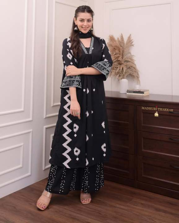 Fine%20Cotton%20Three%20Piece%20For%20Women%20Exclusive%20Collection%20Stitched,%20Stylist%20Gaoun%20Three%20Pice,%20Fashionable%20Three%20Pics%20For%20Woman.%20-%203%20Pice%20Dress%20-%20Image%206