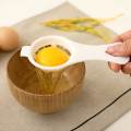 Egg Yolk Separator / Separator for Kitchen Lifting Kitchen Gadget Baking (1 Piece). 