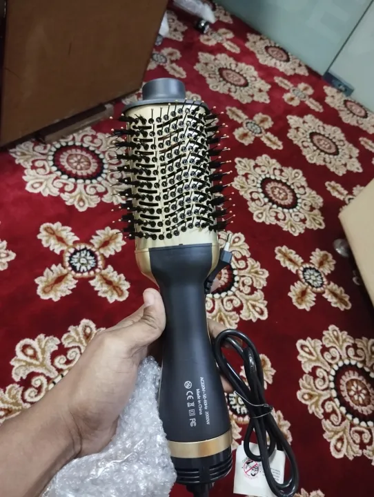 One%20Step%20Hair%20Dryer%20and%20Volumizer%203%20in%201%20(Aluminium%20)%20-%20Image%207