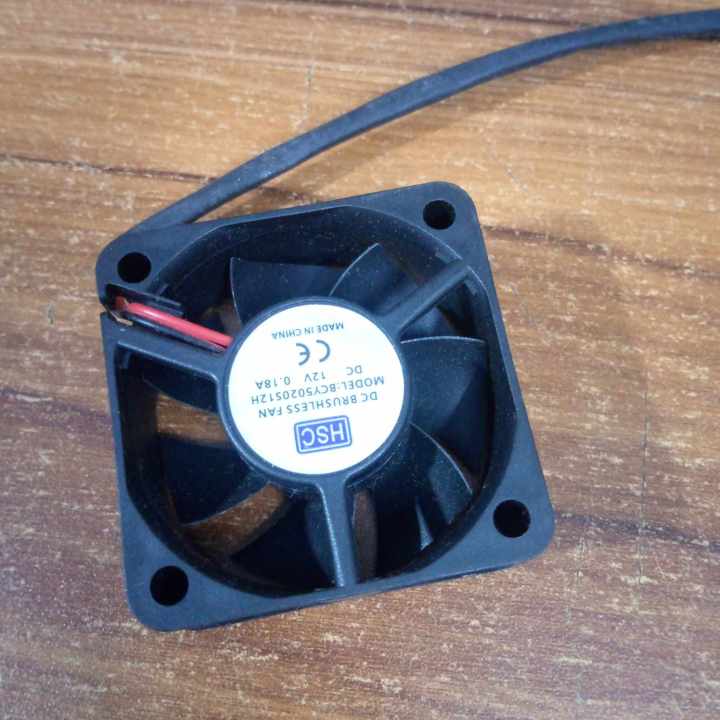thumbnail interactive-video image 1 of 50x50x15mm 12V 0.14A 2-Pin Cooling Fan With Heatsink – RDM5015S, Refurbished 1 of 6