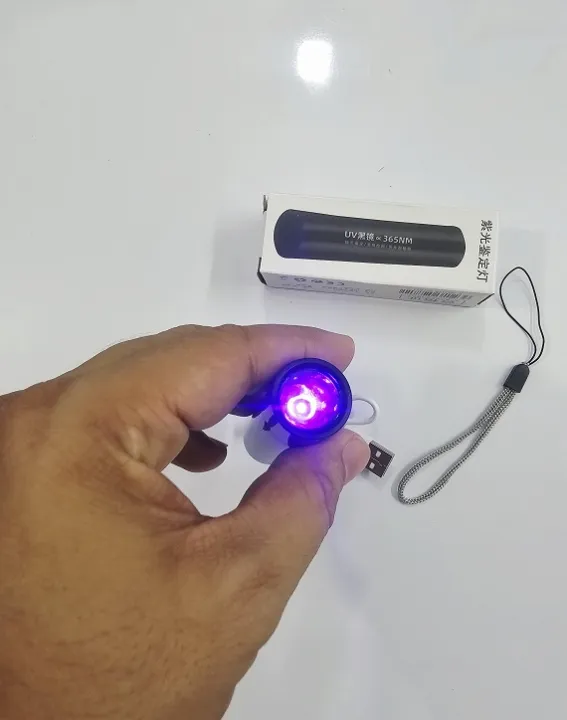 Shenyu%20365nm%20UV%20Money%20Detector%20Flashlight%20-%20Image%208
