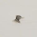 4 set natural shape leaf finger ring set for women (Color Guaranteed). 