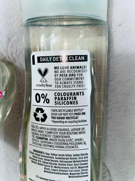 Herbal%20Essences%20Daily%20Detox%20Clean%20Shampoo%20for%20All%20Hair%20Types%20400ml%20-%20Image%204