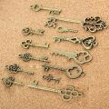 (New)[LK] 13Pc Antique Old Look Bronze Key Vintage DIY Pendant Metal Charm Decoration. 