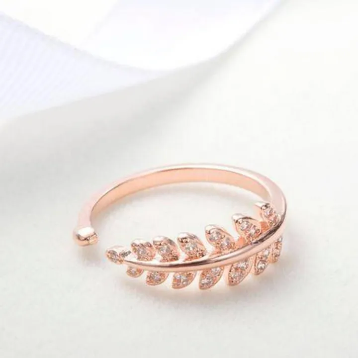 Fashion%20Luxury%20Design%20Finger%20Ring%20For%20Women%20-%20Image%202