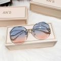 【linfang store】(NEW)2024 Rimless Polygonal Metal Arc Sunglasses Ins Holiday Summer Accessories.