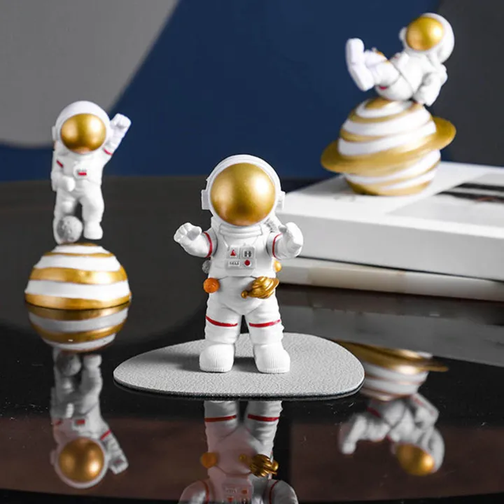 3Pcs%20PVC%20Astronaut%20Statue%20Spaceman%20Figurine%20Action%20Figure%20for%20Shelf%20Bedroom%20Kids%20Gift%20-%20Image%202