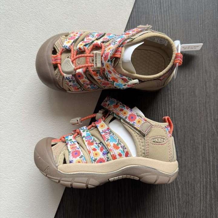 Keen%20Cohen%20outdoor%20sports,%20river%20tracing%20shoes,%20boys%20and%20girls,%20children's%20foreskin,%20wading%20water,%20quick%20drying%20sandals,%20beach%20shoes%20-%20Image%202