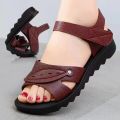 Summer women's beach shoes, mom sandals, waterproof soft soles, hole shoes, comfortable casual granny shoes for middle-aged and elderly people. 