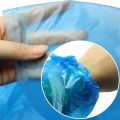 The disposable raincoat Thickening of outdoor transparent disposable rainwear. 