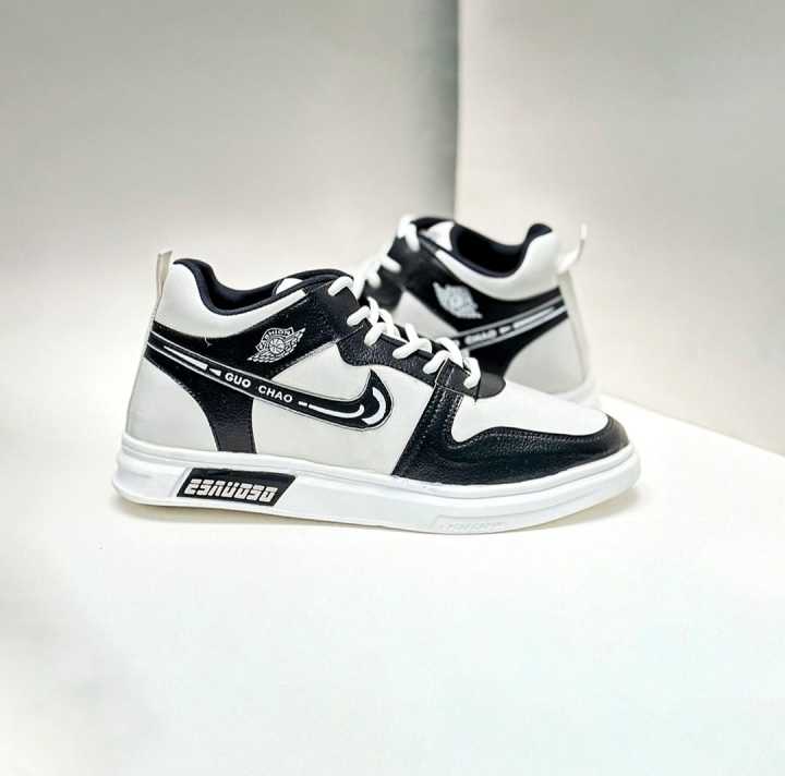 Premium%20skateboard%20shoes%20Collection%202024%20Better%20Choice%20Stylish%20And%20Fashionable%20Exclusive%20Sneakers%20For%20Man%20by%20Trendy%20Man%20women%20-%20Image%205