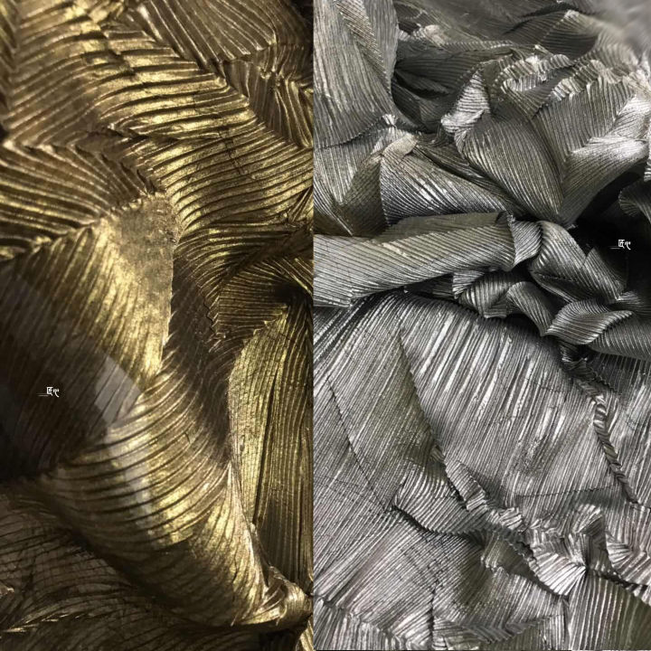 Gold%20and%20Silver%20Two-Color%20Gilding%20Creative%20Louver%20Pleat%20Three-Dimensional%20Reconstruction%20Special%20Texture%20Messy%20Pleated%20Clothing%20Cloth%20Designer%20Fabric%20-%20Image%203