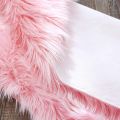 Fluffy Heart Shape Faux Fur Rug for Kids Bedroom and Home Decor, Soft Washable Sheepskin Carpet, 40x50cm, White, Pink, Red. 