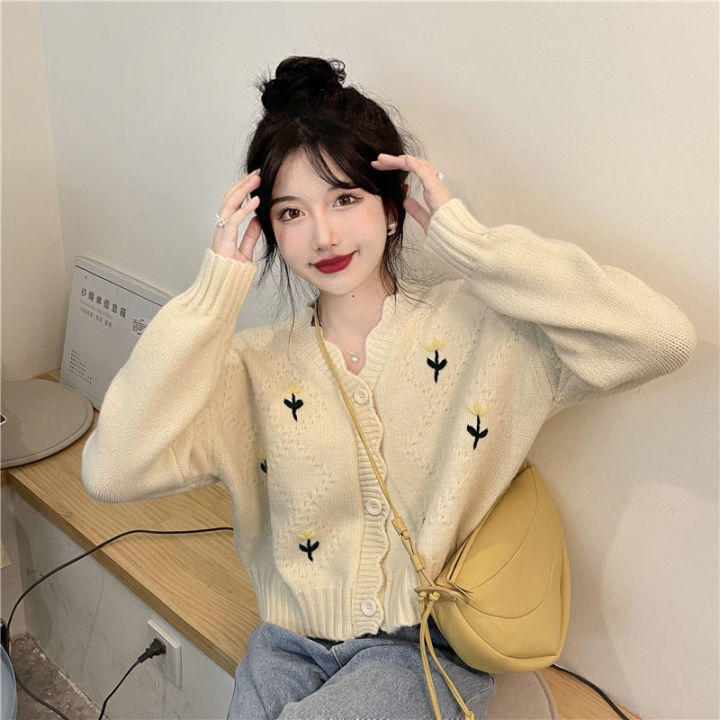 Spring and Autumn New Slimming Younger Fashion Embroidered Flower Long Sleeve Short Knitted Sweater Cardigan Coat Women's Clothing
