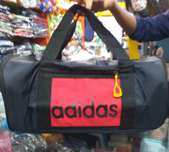 Gym%20Bag%20With%20Extra%20Chamber%20for%20shoes%20-%20Black%20-%20Image%204