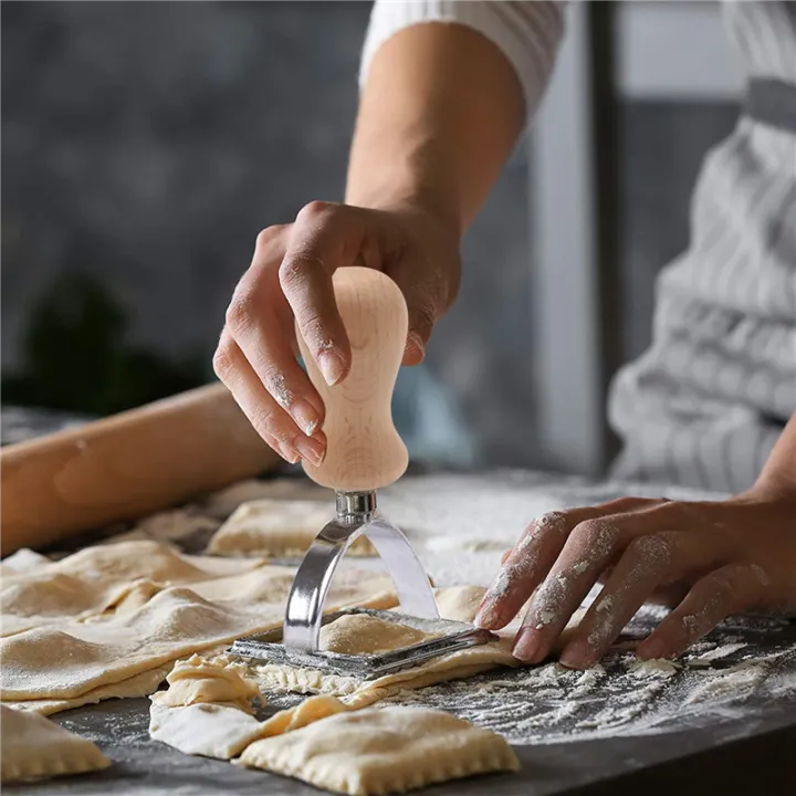 3PCS%20Ravioli%20Pasta%20Cutter%20Set,%20Ravioli%20Stamp%20Maker%20with%20Wooden%20Handle%20Ravioli%20Cutter%20Ravioli%20Maker%20for%20Ravioli,%20Pasta,%20Dumplings%20Lasagna,%20Pierogi%20-%20Image%204
