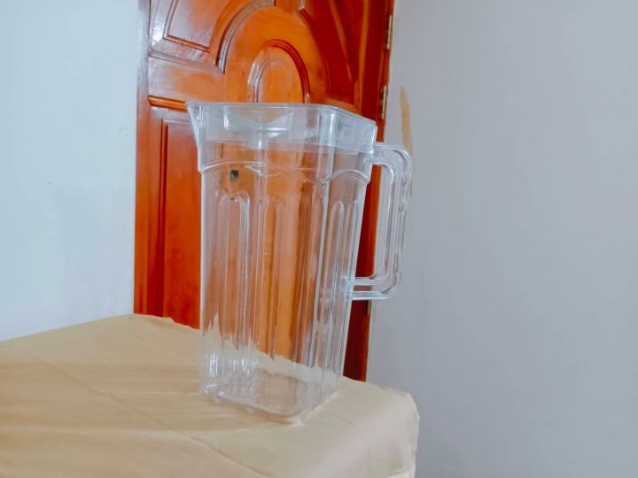 Crystal%20Plastic%20Water%20Jug%20-%202%20Liter%20Square%20Shaped%20With%20Lid.%20%20Plastic%20Crystal%20Clear%20Water%20Jug%20For%20your%20Home%20And%20Dining%20Table.%20C90D%20-%20Image%206