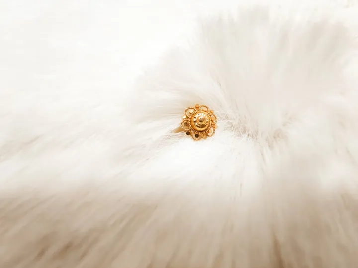 Yellow%20Gold%2018%20Karat%20Golden%20Nose%20Pin%20For%20Women%20And%20Girl.%20piercing%20nose%20ring%20Push%20Pin.%20Nose%20Pin.%20Anniversary,%20engagement,%20gift,%20party,%20wedding.%20Model:Dk400F-Flower.%20-%20Image%205