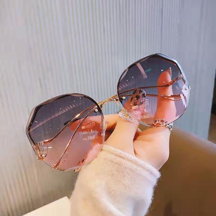 2023%20Luxury%20Round%20Gradient%20Sunglasses%20Women%20Metal%20Curved%20Temples%20Eyewear%20Ocean%20Rimless%20Fashion%20Sun%20Glasses%20Ladies%20UV400%20-%20Image%202