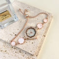 Women's Minority Simple Dignified Flowers Bracelet Watch Fashion Quartz Watch. 