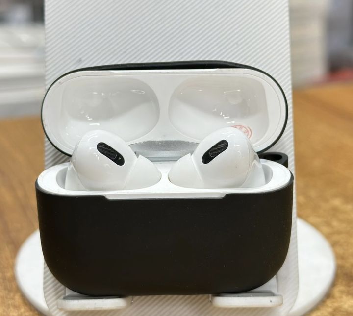 OnePlus%20AirPods%20Pro%20Tws%20Bluetooth%20V5.0%20Wireless%20Earbuds%20silicone%20case%20-%20Image%202