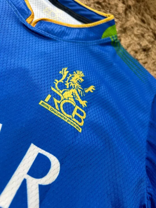 IPL%20Royal%20Challengers%20Bangalore%20Green%20Jersey%202024%20With%20Virat%2018%20Name%20Number%20-%20Image%203
