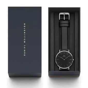 WD01%20Leather%20Analog%20Watch%20For%20Men%20-Gold%20-%20Image%204
