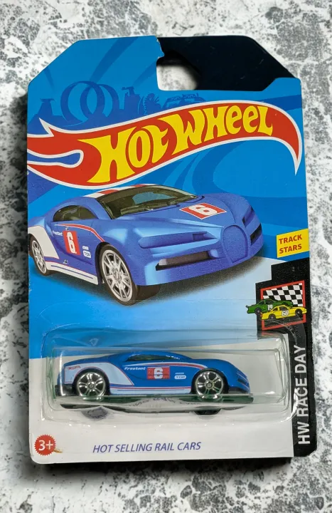 Hot%20Wheels%20'16%20Bugatti%20Chiron%20(specifically%20the%20"HW%20Race%20Day"%20series,%20as%20indicated%20on%20the%20packaging).%20-%20Image%204