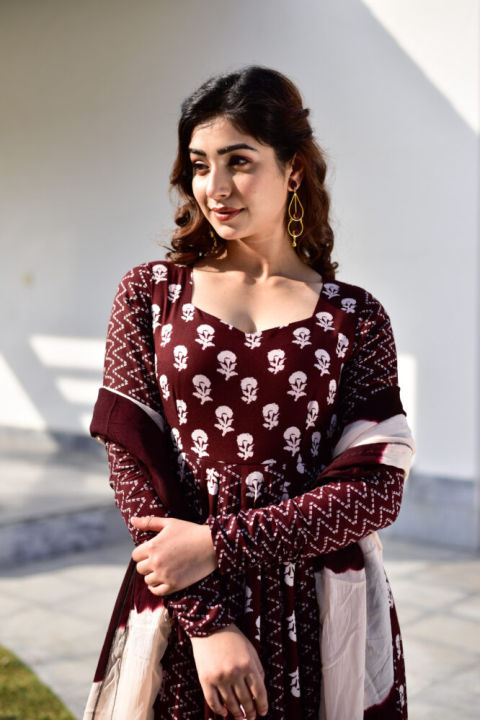 Ladies%20Exclusive%20Linen%20Readymade%20three%20pice%20women%20Compatible%20with%20Oppo%20Cotton%20Material%20Lightweight%20Womens%20-%20Image%204